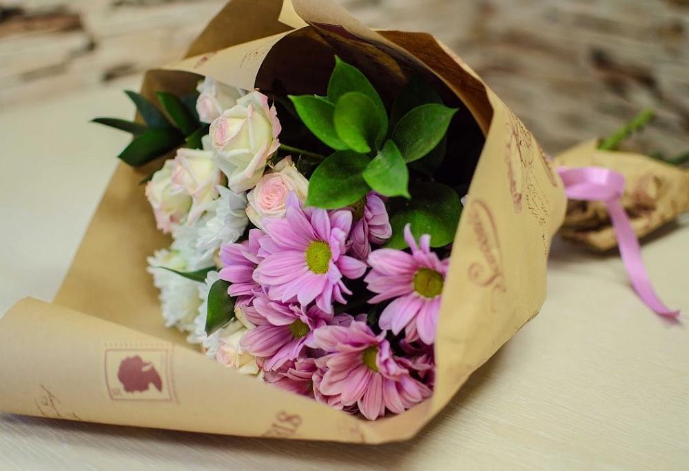 Букет цветов из: Розы и Хризантемы в Кучерле