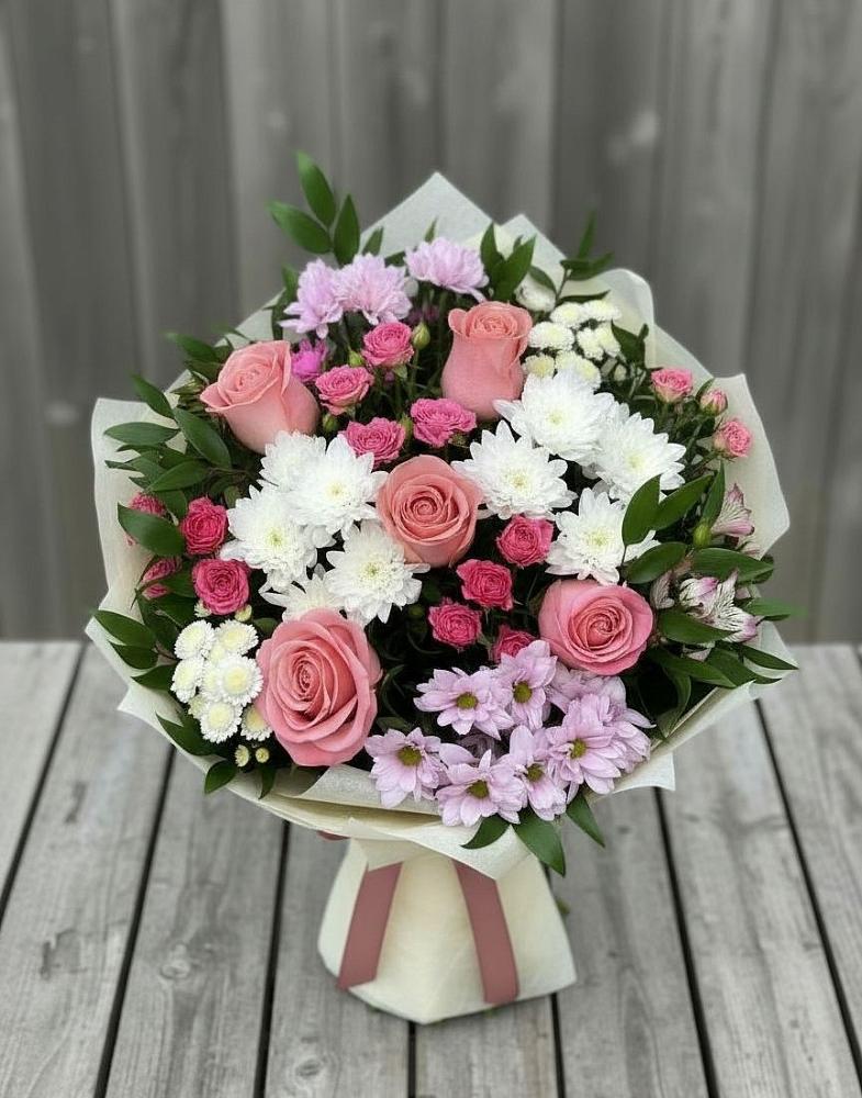 Букет цветов из: Альстромерии, Гвоздики, Розы и Хризантемы в Кучерле