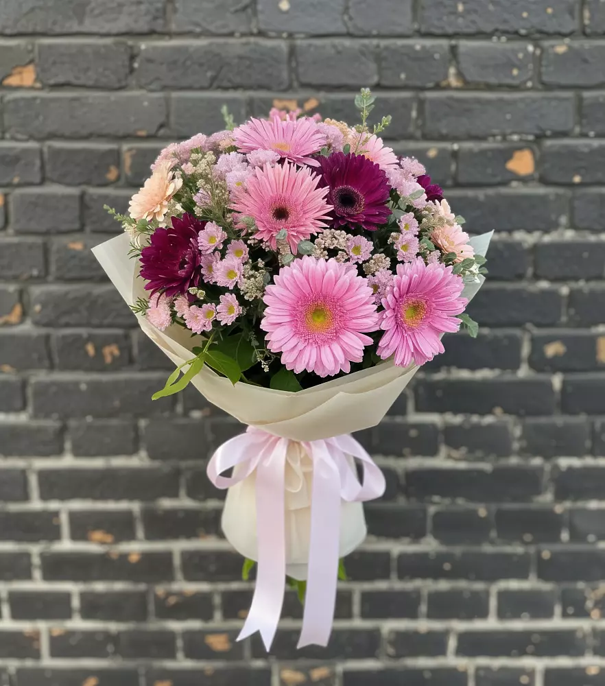 Букет цветов из: Герберы и Хризантемы в Кучерле