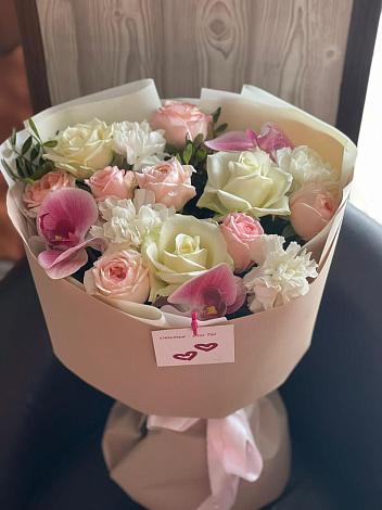 Букет цветов из: Орхидеи, Розы и Гвоздики в Кучерле