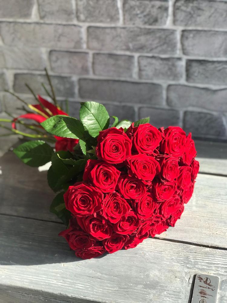 Букет Красные розы Фридом в Кучерле