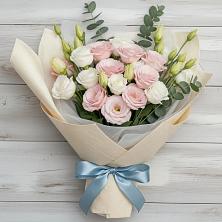 Букет цветов из:  Лизиантусы в Кучерле