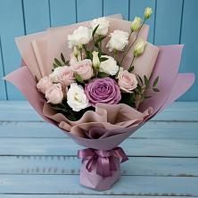 Букет цветов из:  Розы и Лизиантусы в Кучерле