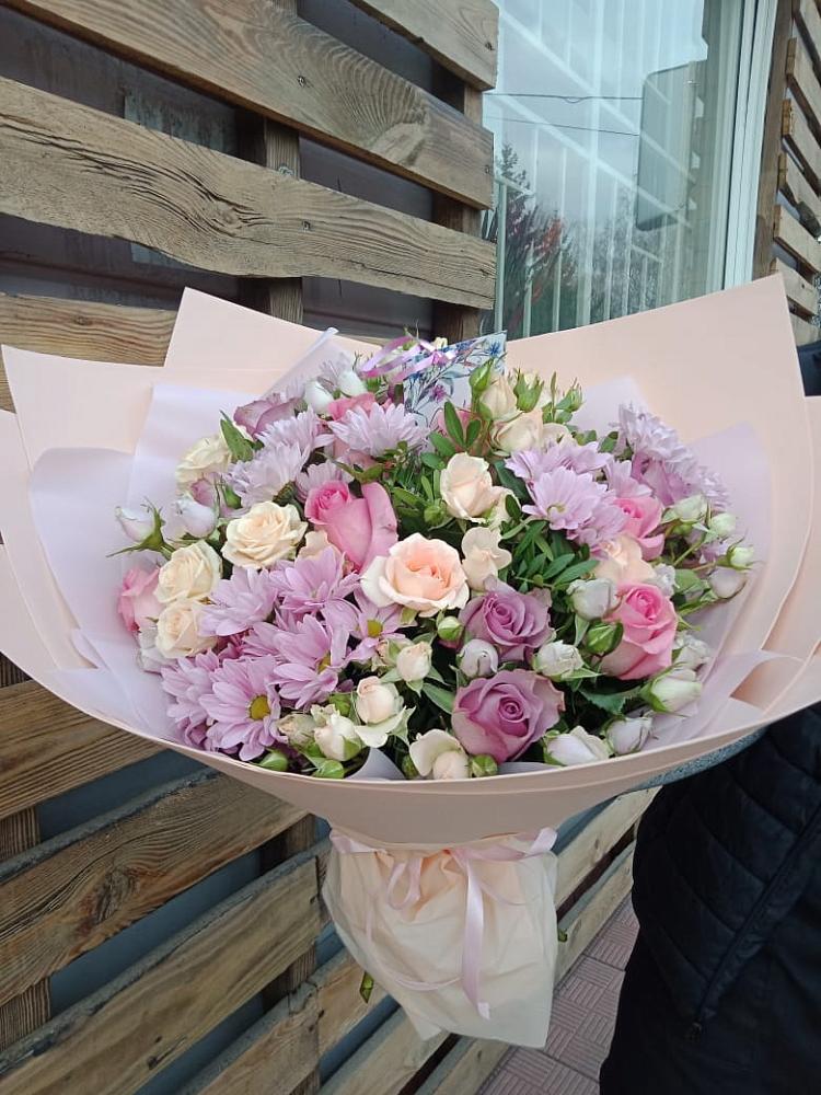 Букет цветов из: Розы и Хризантемы в Кучерле