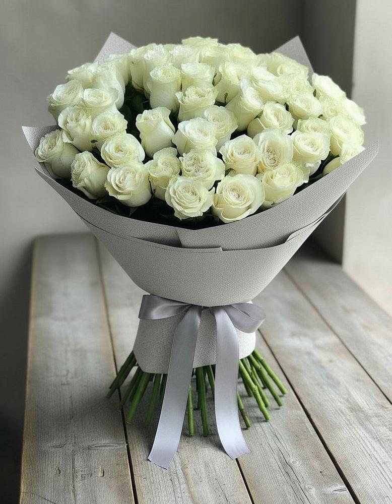 Букет 35 Белых роз в Кучерле