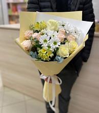 Букет цветов из:  Альстромерии, Розы и Хризантемы в Кучерле