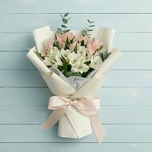 Букет цветов из:  Альстромерии в Кучерле