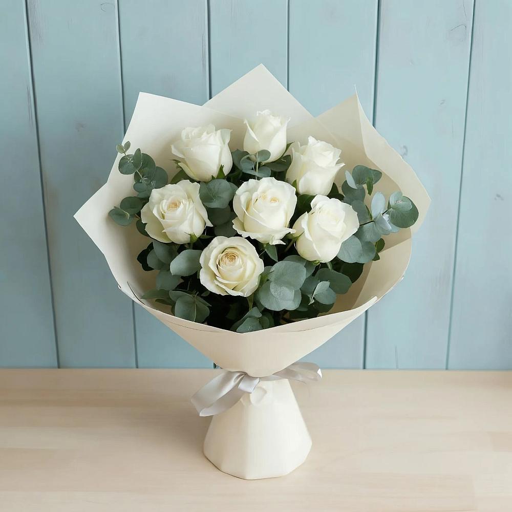 Букет Белые розы в Эвкалипте в Кучерле
