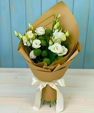 Букет цветов из:  Хризантемы и Лизиантусы в Кучерле