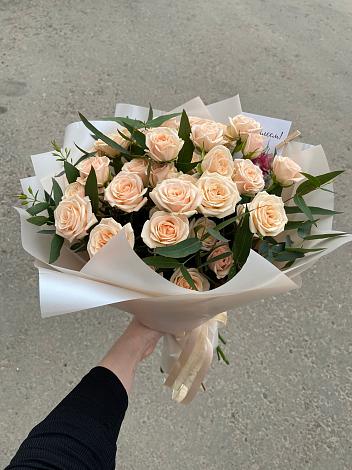 Букет Кремовые розы Латте в Кучерле