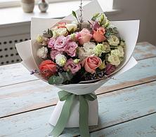 Букет цветов из:  Розы, Лизиантусы и Гвоздики в Кучерле