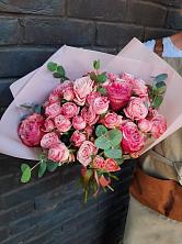 Букет розы в пальмах в Кучерле Букет цветов из: Розы в Кучерле