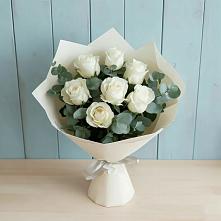 Букет Белые розы в Эвкалипте в Кучерле