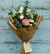 Букет цветов из:  Розы и Лизиантусы в Кучерле