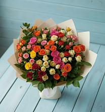 Букет Микс из разноцветных кустовых роз в Кучерле