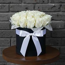 Цветочная композиция из Розы в шляпной коробке в Кучерле